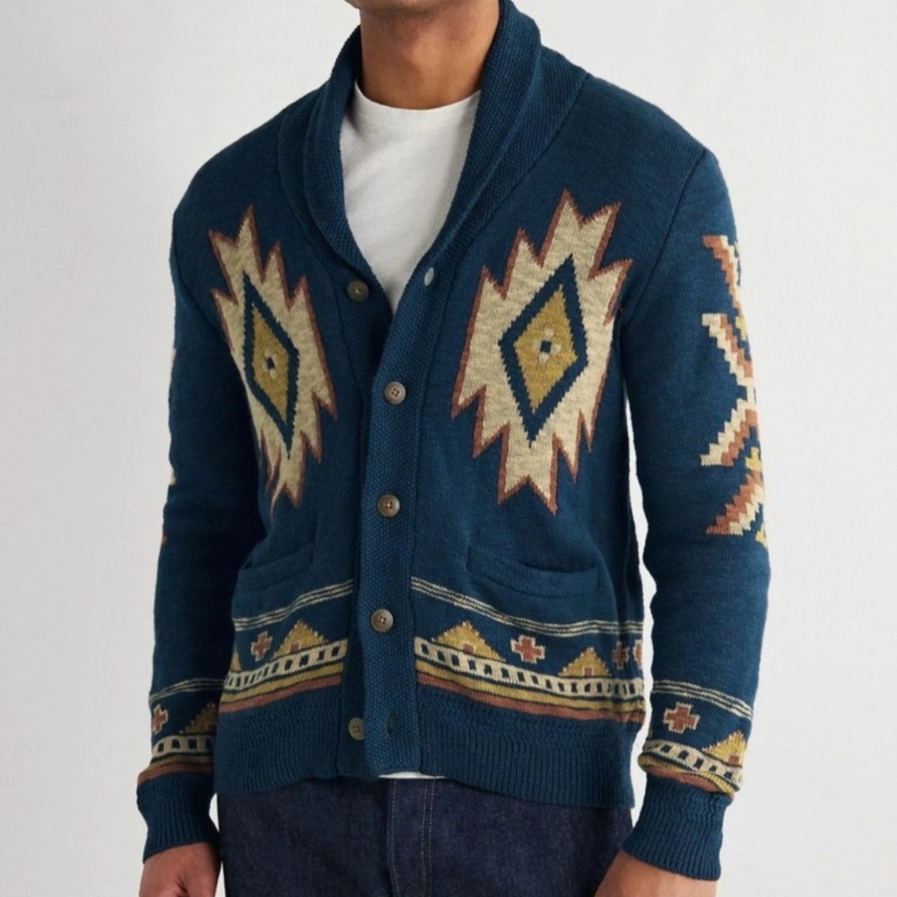 Faherty Men's Navy and Tan Patterned Cardigan